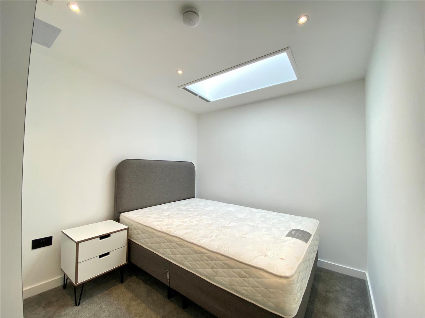 2 Bedroom Apartment To Buy image 7